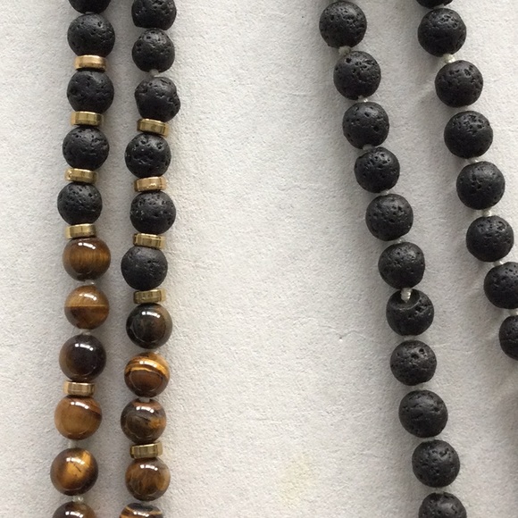 Beaded necklace with tassel - Picture 3 of 5